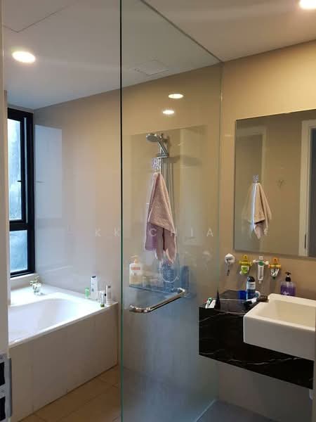 Servis Apartment untuk Disewa di G Residence - KK Chia - Bathroom - PropertyGuru.com.my