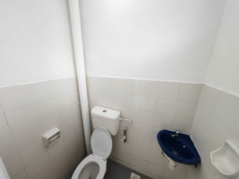 Terraced House for Sale in Bandar Selesa Jaya (Skudai) - Ellen Yeap - Bathroom - PropertyGuru.com.my