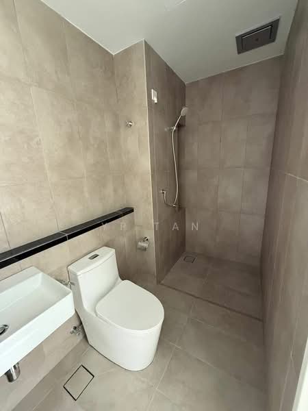 Kondominium untuk Dijual di Emerald Hill - YP Tan - Bathroom - PropertyGuru.com.my