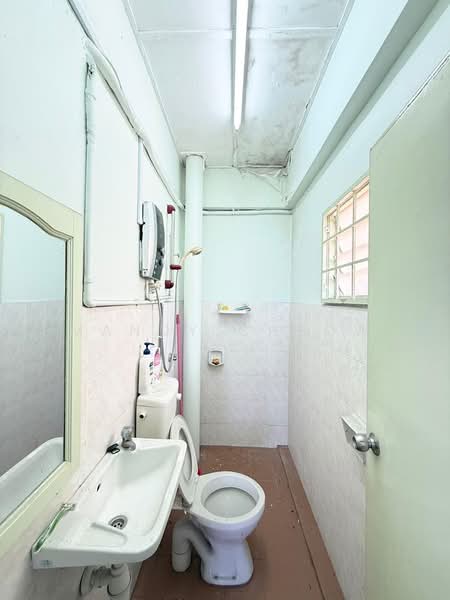 Pangsapuri untuk Dijual di Casa Ria Apartment - Mandy Cheow - Bathroom - PropertyGuru.com.my