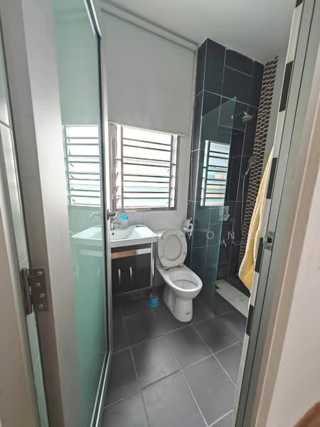 Rumah Teres 2.5 Tingkat untuk Dijual di Taman Sutera Utama (Skudai) - Janice Yong - Bathroom - PropertyGuru.com.my