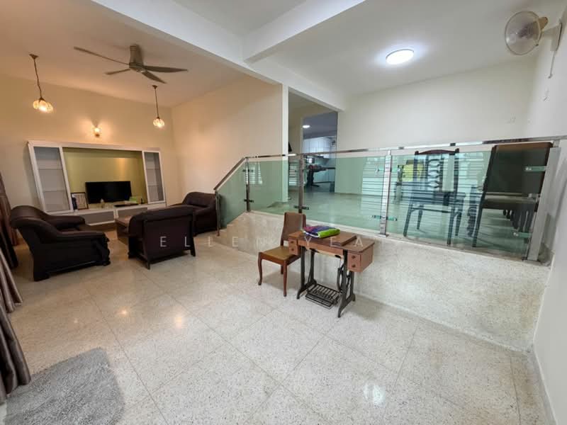 2-storey Terraced House for Rent in Johor Bahru (Johor) - Ellen Yeap - Living Room - PropertyGuru.com.my