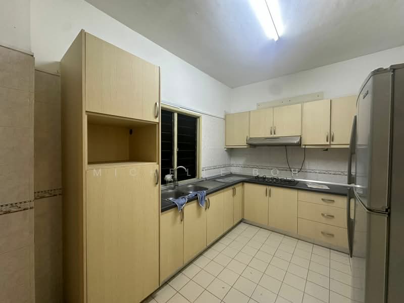 2-storey Terraced House for Sale in Kemuning Utama (Shah Alam) - Michelle Boh - Kitchen - PropertyGuru.com.my