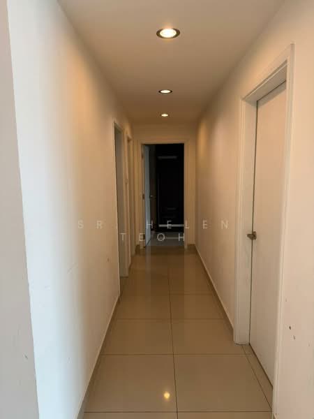 Servis Apartment untuk Disewa di Summerton - Sr. Helen Teoh - Corridor - PropertyGuru.com.my