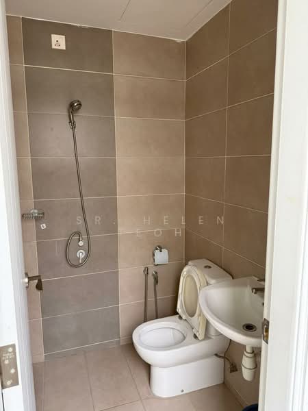 Servis Apartment untuk Disewa di Summerton - Sr. Helen Teoh - Bathroom - PropertyGuru.com.my