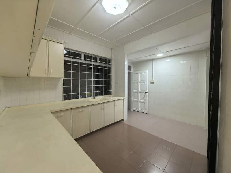 Semi-Detached House for Rent in Taman Perling (Perling) - Karl Ho - Kitchen - PropertyGuru.com.my