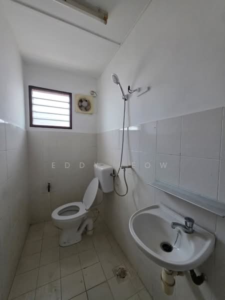 Terraced House for Sale in Ayer Keroh (Melaka) - Eddy Leow - Bathroom - PropertyGuru.com.my