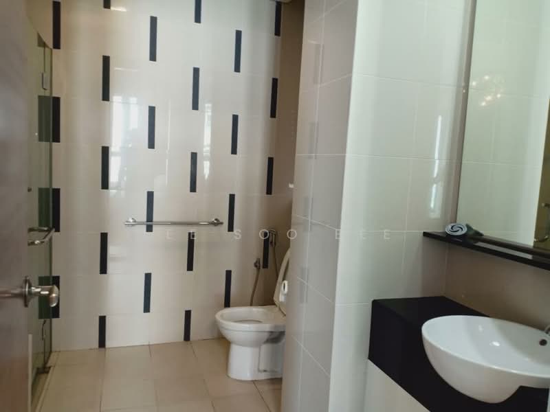 Servis Apartment untuk Disewa di Marc Residence - Lee Soo Bee - Bathroom - PropertyGuru.com.my