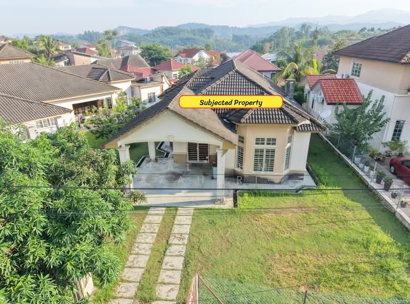 Rumah Banglo untuk Dijual di Lavender Heights (Senawang) - Naufal Ahmad Azahari - Drone view (Front zoom in) - PropertyGuru.com.my