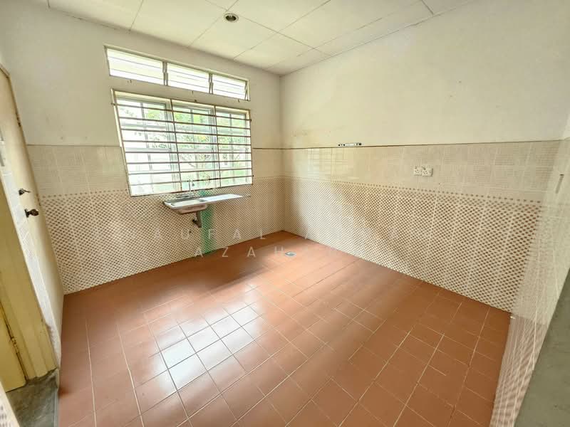 Rumah Banglo untuk Dijual di Lavender Heights (Senawang) - Naufal Ahmad Azahari - Kitchen - PropertyGuru.com.my