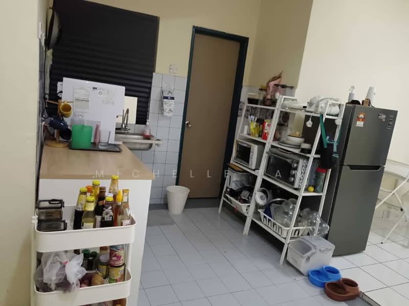 Apartment for Sale at Taman Lembah Maju 600 Apartment - Michelle Tan - Kitchen - PropertyGuru.com.my