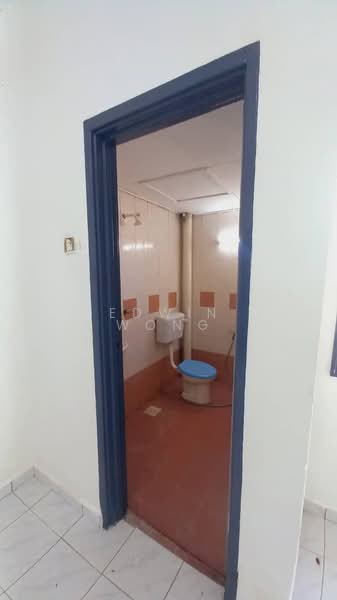 Pangsapuri untuk Dijual di Pangsapuri Mutiara Subang - Edwin Wong - Bathroom - PropertyGuru.com.my