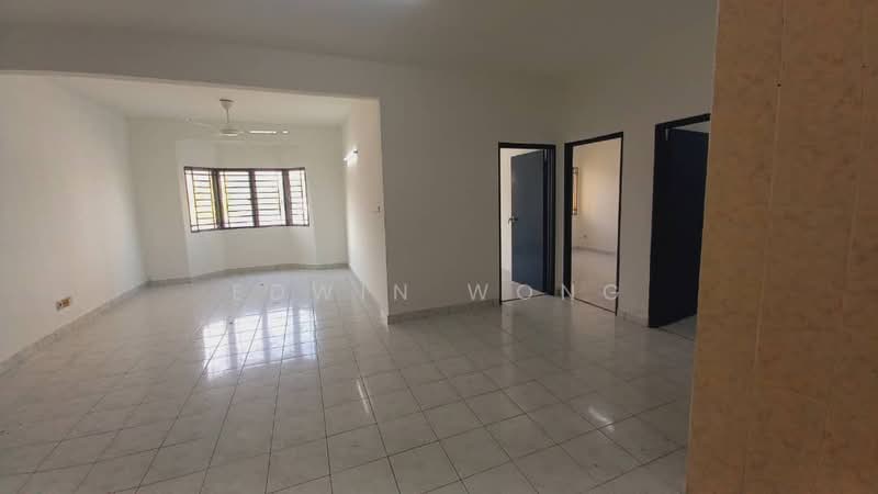 Pangsapuri untuk Dijual di Pangsapuri Mutiara Subang - Edwin Wong - Living Room - PropertyGuru.com.my