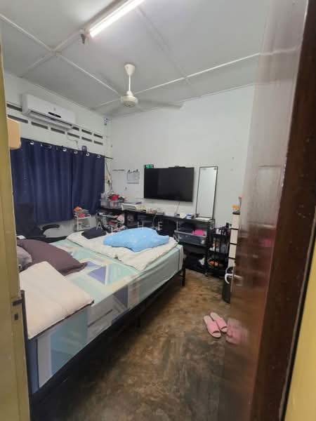 1-storey Terraced House for Sale in Taman Overseas Union (Taman Oug) (Jalan Klang Lama (Old Klang Road)) - Rachel Ji Won - Bedroom - PropertyGuru.com.my