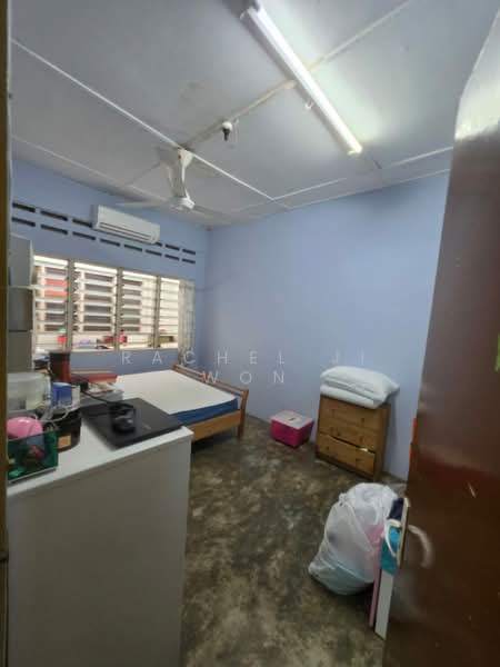 1-storey Terraced House for Sale in Taman Overseas Union (Taman Oug) (Jalan Klang Lama (Old Klang Road)) - Rachel Ji Won - Bedroom - PropertyGuru.com.my