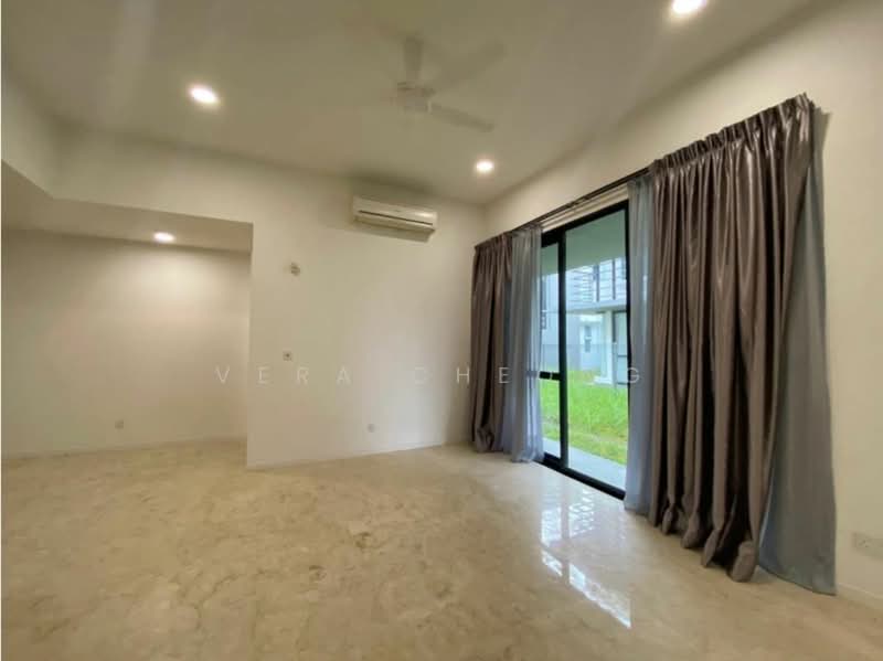 Semi-Detached House for Sale in East Ledang (Iskandar Puteri (Nusajaya)) - Vera Cheong - Living Room - PropertyGuru.com.my