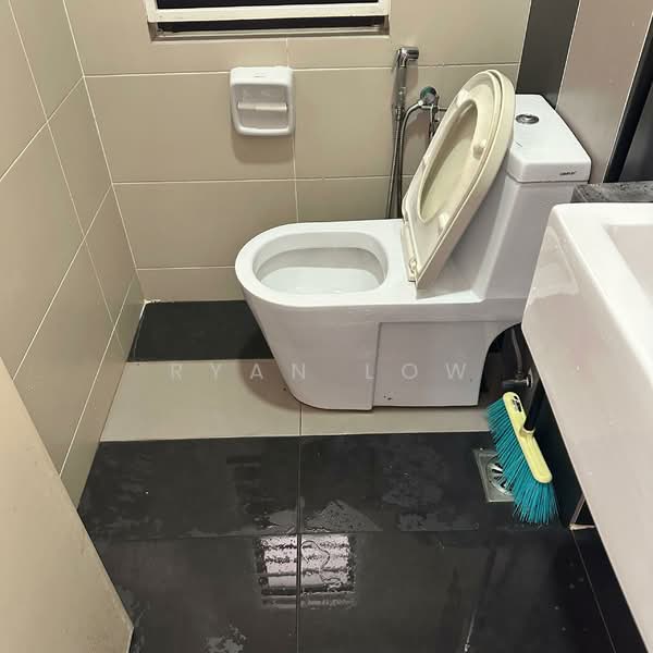 Rumah Teres untuk Dijual di Alam Damai (Cheras) - Ryan Low - Bathroom - PropertyGuru.com.my