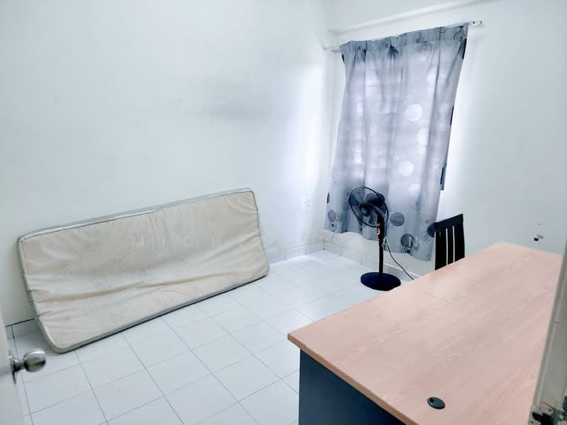 Condominium for Sale at Langat Jaya Condominium - Michelle Tan - Bedroom - PropertyGuru.com.my
