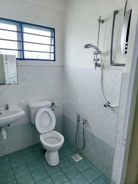 Condominium for Sale at Langat Jaya Condominium - Michelle Tan - Bathroom - PropertyGuru.com.my