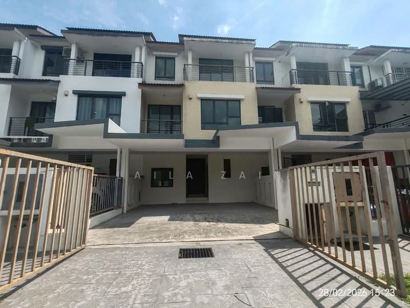 2.5-storey Terraced House for Sale in Puchong (Selangor) - Laila Zain - Exterior - PropertyGuru.com.my