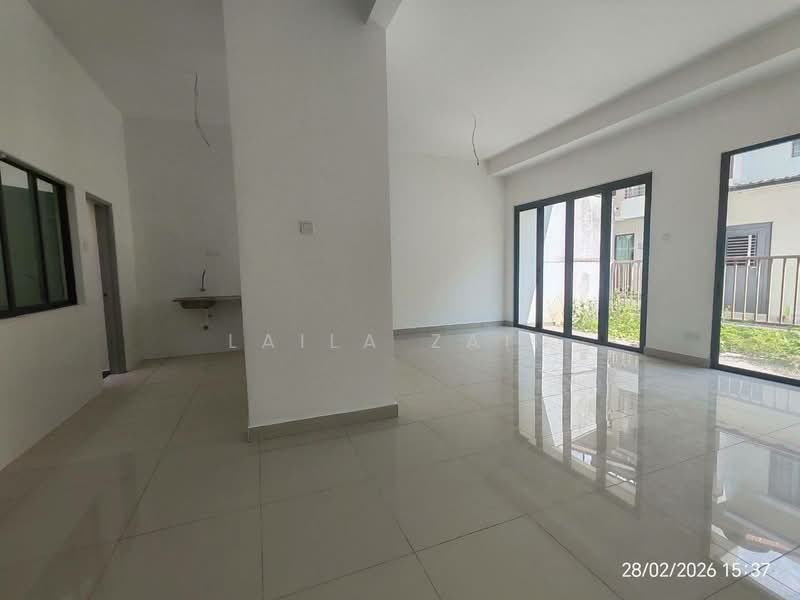 2.5-storey Terraced House for Sale in Puchong (Selangor) - Laila Zain - Living Room - PropertyGuru.com.my