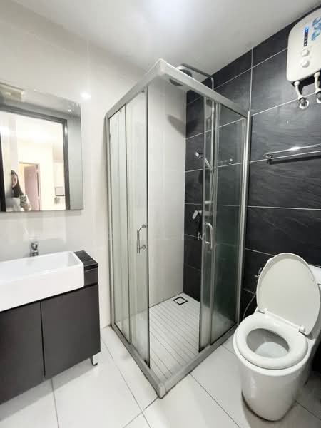 Condominium for Rent at Bay Point @ Country Garden Danga Bay - CK Lim - PropertyGuru.com.my
