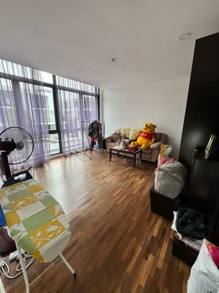 Rumah Teres 3 Tingkat untuk Dijual di Lake Fields (Sungai Besi) - YP Tan - Living Room - PropertyGuru.com.my