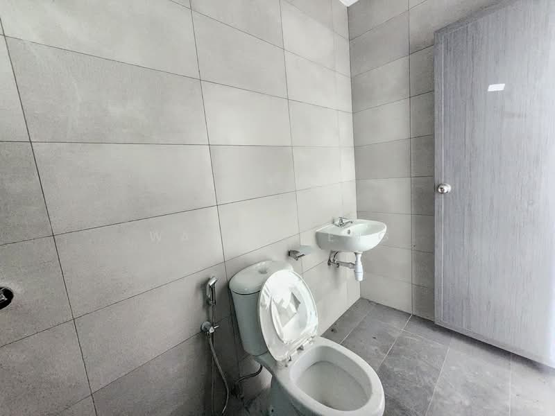 3.5-storey Terraced House for Sale in Kampung Masjid (Bayan Lepas) - Wayne Teng - PropertyGuru.com.my
