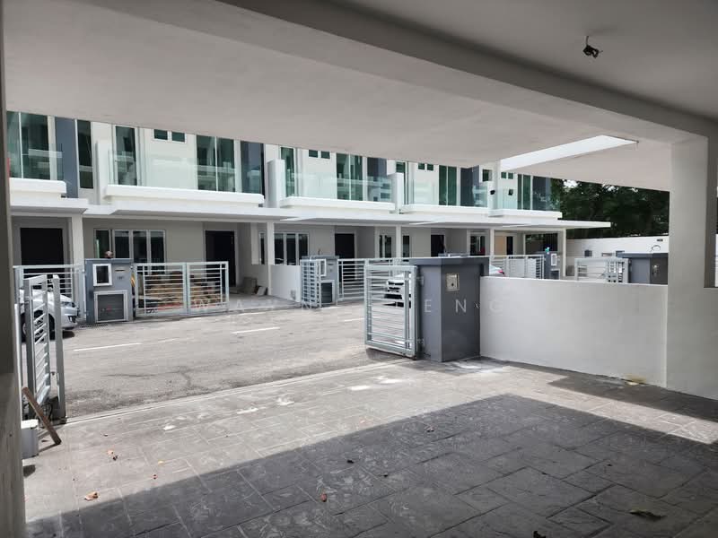 3.5-storey Terraced House for Sale in Kampung Masjid (Bayan Lepas) - Wayne Teng - PropertyGuru.com.my