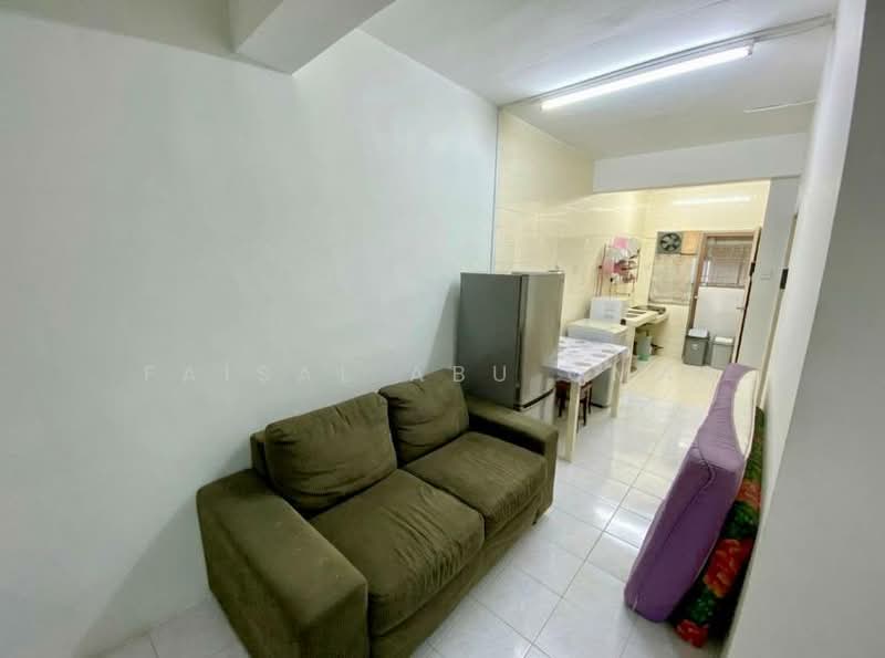 2-storey Terraced House for Sale in Taman Sri Gombak (Gombak) - Faisal Abu Omar - Living Room - PropertyGuru.com.my
