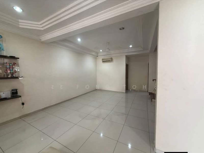 2-storey Terraced House for Sale in Taman Suria (Johor Bahru) - Ee Fong Toh - Living Room - PropertyGuru.com.my