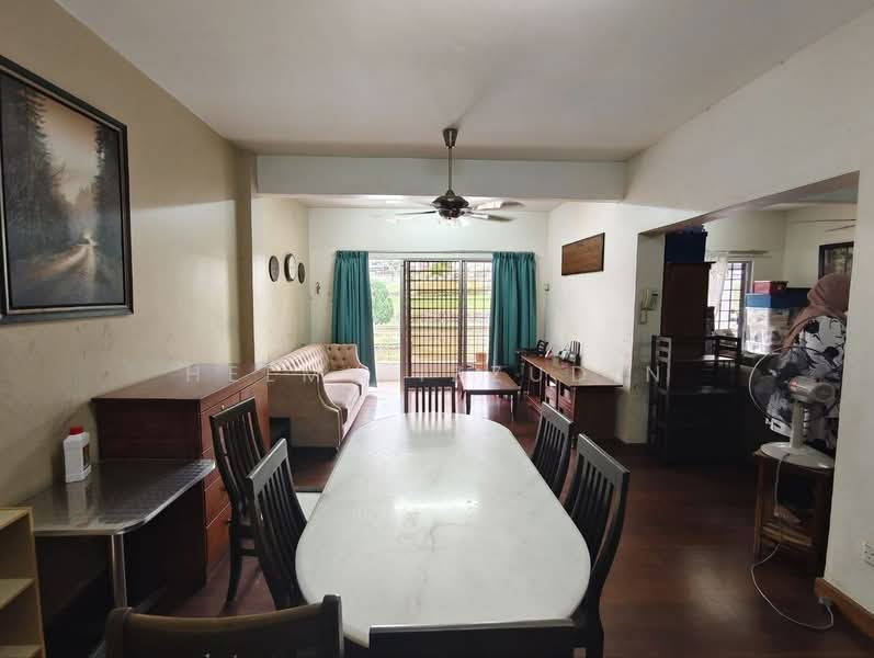 Kondominium untuk Dijual di Casa Venicia Condominium - HELMY IZZUDIN - Living Room - PropertyGuru.com.my
