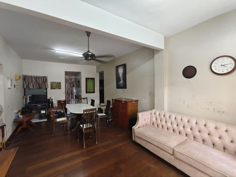 Kondominium untuk Dijual di Casa Venicia Condominium - HELMY IZZUDIN - Living Room - PropertyGuru.com.my