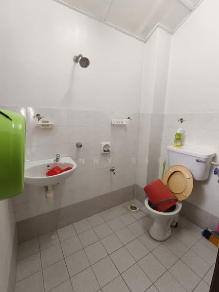 2-storey Terraced House for Rent in Bandar Indahpura (Kulai) - Danny See - Bathroom - PropertyGuru.com.my
