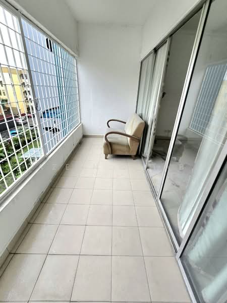Pangsapuri untuk Disewa di Desa Pandan Baiduri Apartment Block C1 - Azean Wahab - Balcony - PropertyGuru.com.my