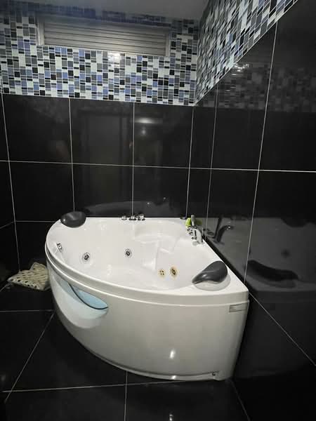 Rumah Teres 3 Tingkat untuk Dijual di Sungai Besi (Kuala Lumpur) - YP Tan - Bathroom - PropertyGuru.com.my