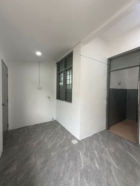 Rumah Teres 1 Tingkat untuk Dijual di Taman Molek (Johor Bahru) - Erness Tan - PropertyGuru.com.my