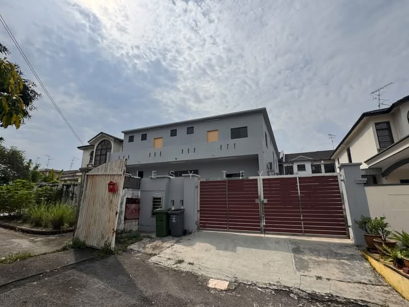 2-storey Terraced House for Sale in Taman Desa Cemerlang (Ulu Tiram) - Jesy Tey - Exterior - PropertyGuru.com.my