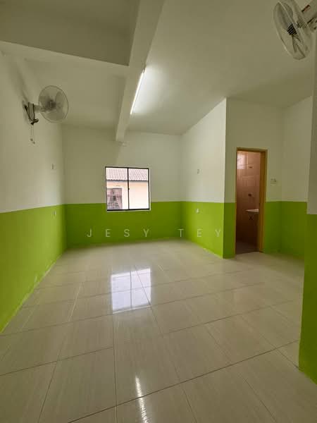 2-storey Terraced House for Sale in Taman Desa Cemerlang (Ulu Tiram) - Jesy Tey - Interior - PropertyGuru.com.my