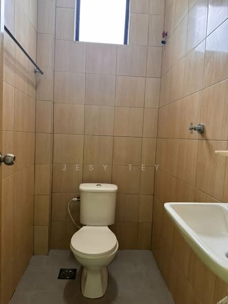 2-storey Terraced House for Sale in Taman Desa Cemerlang (Ulu Tiram) - Jesy Tey - Bathroom - PropertyGuru.com.my