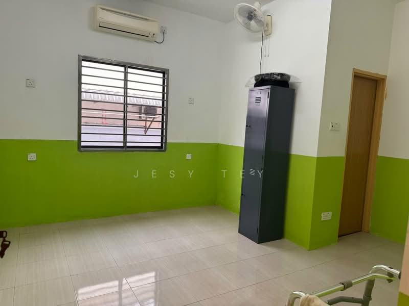 2-storey Terraced House for Sale in Taman Desa Cemerlang (Ulu Tiram) - Jesy Tey - Interior - PropertyGuru.com.my