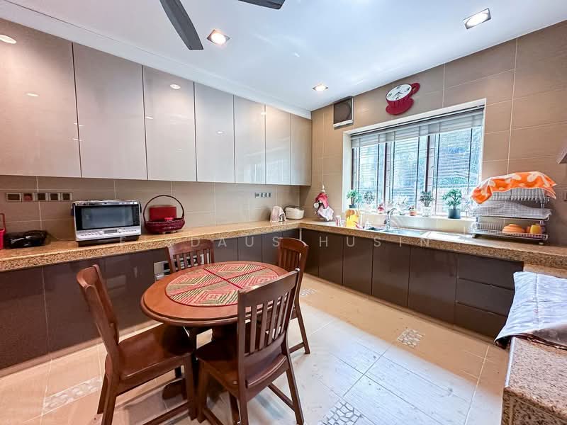 Semi-Detached House for Sale in Gombak (Selangor) - Firdaus Husin - Kitchen - PropertyGuru.com.my