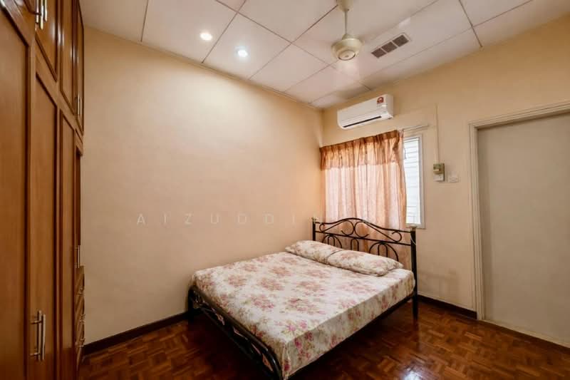 Rumah Teres 2 Tingkat untuk Dijual di Usj 11 (Subang Jaya) - Aizuddin Ali - Bedroom - PropertyGuru.com.my
