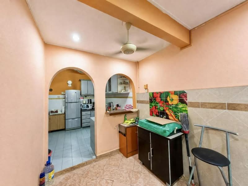 Rumah Teres 2 Tingkat untuk Dijual di Usj 11 (Subang Jaya) - Aizuddin Ali - Kitchen - PropertyGuru.com.my