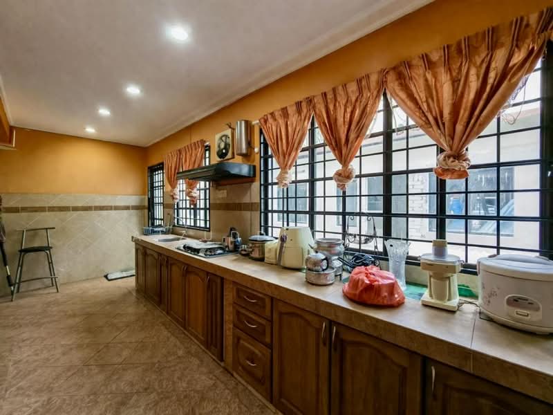 Rumah Teres 2 Tingkat untuk Dijual di Usj 11 (Subang Jaya) - Aizuddin Ali - Kitchen - PropertyGuru.com.my