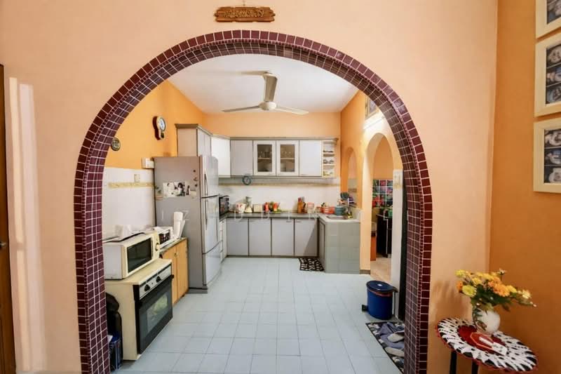 Rumah Teres 2 Tingkat untuk Dijual di Usj 11 (Subang Jaya) - Aizuddin Ali - Kitchen - PropertyGuru.com.my