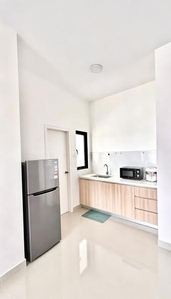 Kediaman Servis untuk Dijual di MKH Boulevard II - Baxter Lim - Kitchen - PropertyGuru.com.my