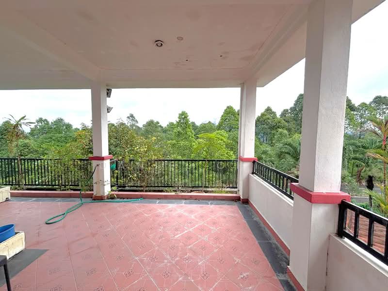 Rumah Berkembar untuk Dijual di Ukay Perdana (Ulu Kelang) - Daniel Chin - Balcony - PropertyGuru.com.my