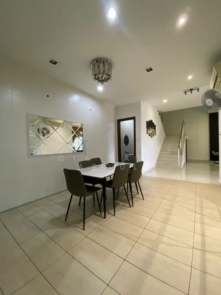3.5-storey Terraced House for Rent in Ampang (Selangor) - Cik Maya Abdul - Dining Room - PropertyGuru.com.my