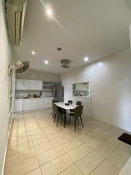 3.5-storey Terraced House for Rent in Ampang (Selangor) - Cik Maya Abdul - Kitchen - PropertyGuru.com.my